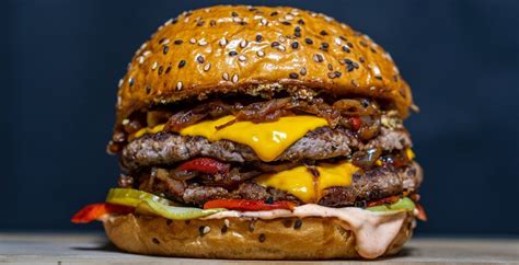 The burger experience: Elevating dining with micro magic burgers